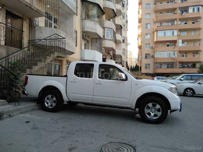 Nissan Navara 2014, 221,000 km - 2.5 л - Bakı