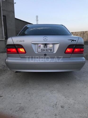 Mercedes E 240 2001, 213,000 km - 2.6 l - Sumqayıt