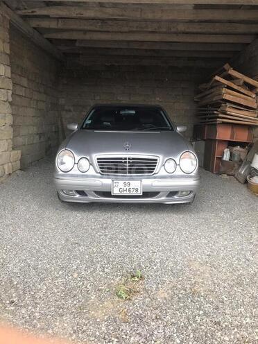 Mercedes E 240 2001, 213,000 km - 2.6 l - Sumqayıt