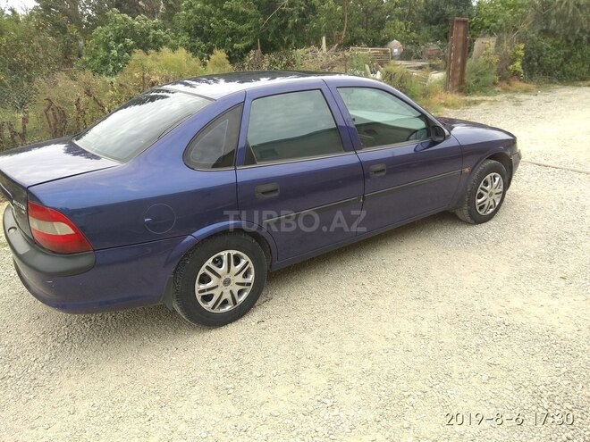 Opel Vectra 1997, 275,457 km - 1.8 l - Sumqayıt