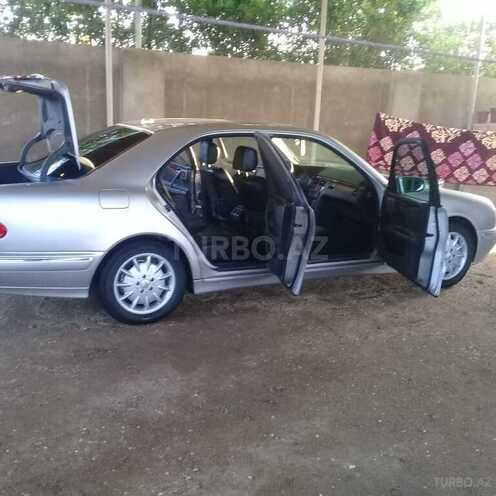 Mercedes E 240 2000, 296,300 km - 2.4 l - Salyan