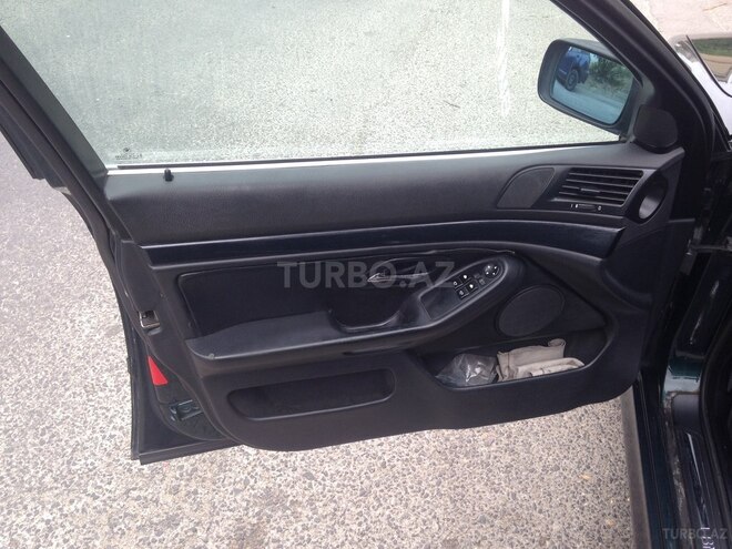 BMW 523 1997, 322,000 km - 2.5 l - Bakı