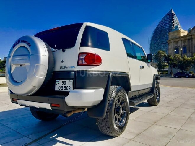 Toyota FJ Cruiser 2013, 91,000 km - 4.0 л - Bakı