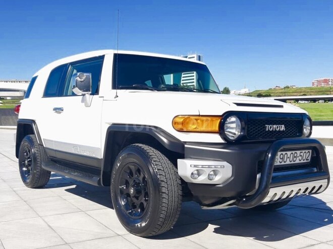 Toyota FJ Cruiser 2013, 91,000 km - 4.0 л - Bakı