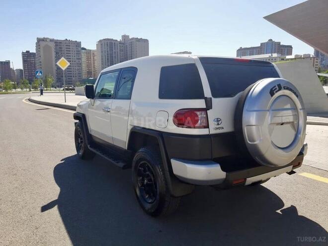 Toyota FJ Cruiser 2013, 91,000 km - 4.0 л - Bakı
