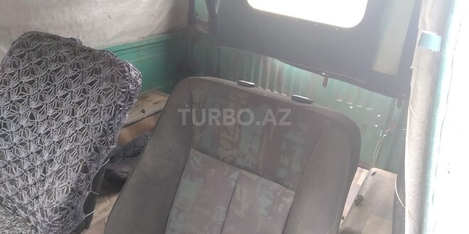 LuAz  1988, 135,000 km - 1.5 l - Mingəçevir