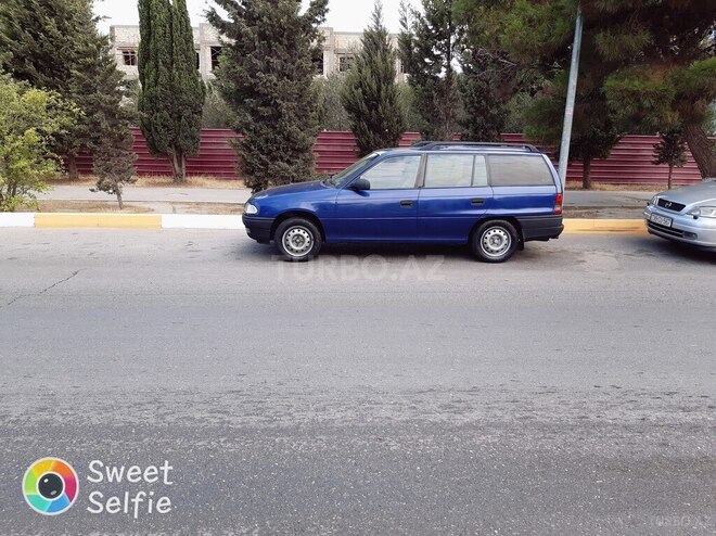 Opel Astra 1995, 450,000 km - 1.6 l - Sumqayıt