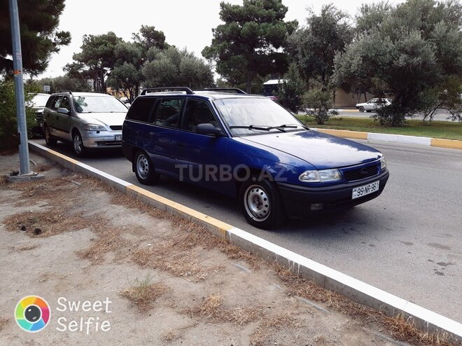 Opel Astra 1995, 450,000 km - 1.6 l - Sumqayıt