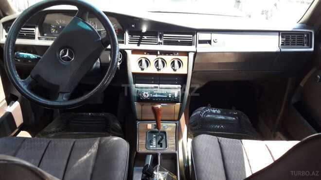 Mercedes 190 1990, 360,000 km - 2.0 l - Zaqatala