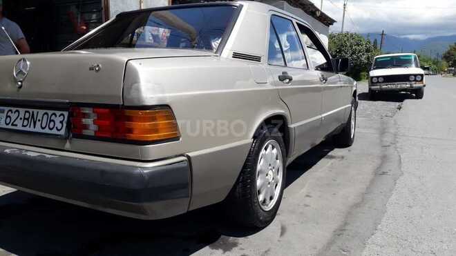 Mercedes 190 1990, 360,000 km - 2.0 l - Zaqatala