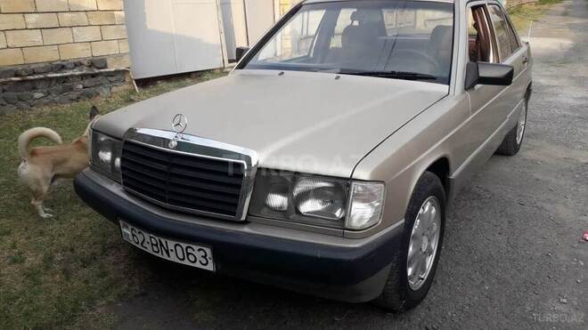 Mercedes 190 1990, 360,000 km - 2.0 l - Zaqatala