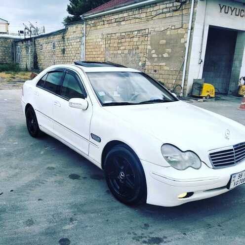 Mercedes C 240 2003, 145,000 km - 2.6 l - Mingəçevir