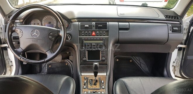 Mercedes E 260 2001, 196,000 km - 2.6 l - Bakı