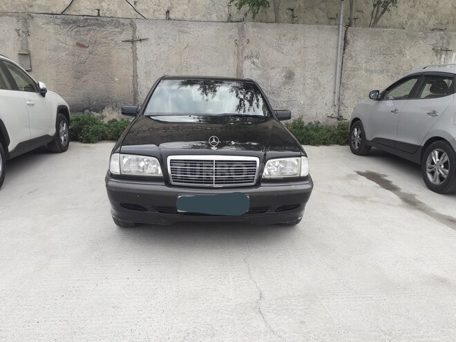 Mercedes C 180 1999, 288,000 km - 1.8 л - Bakı
