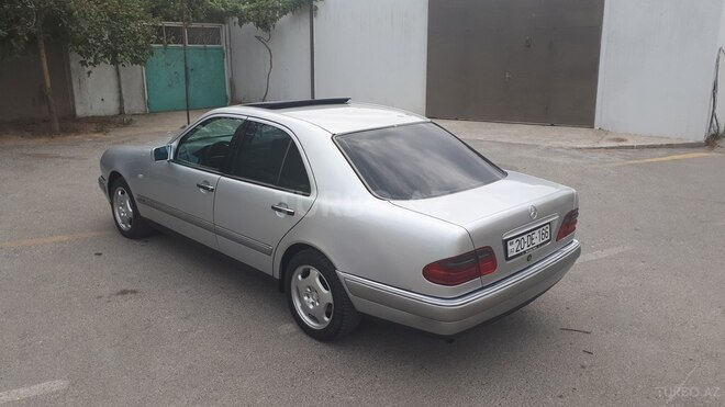 Mercedes E 230 1997, 239,000 km - 2.3 l - Sumqayıt