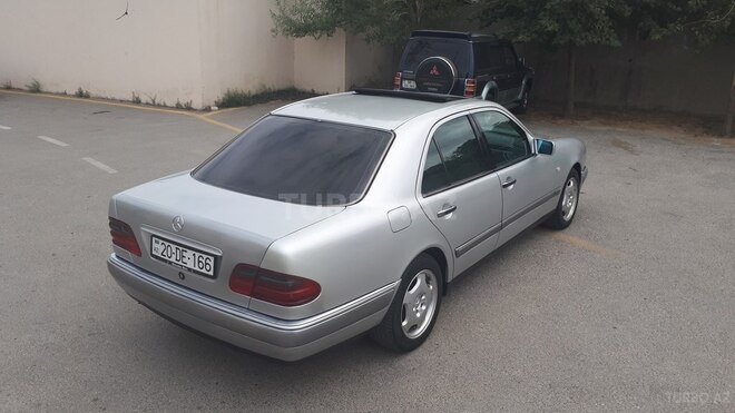 Mercedes E 230 1997, 239,000 km - 2.3 l - Sumqayıt
