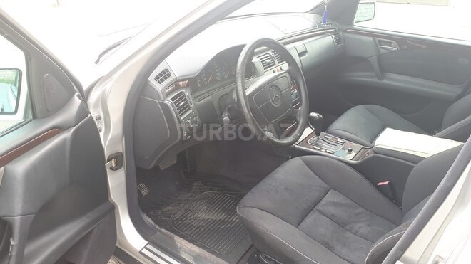 Mercedes E 230 1997, 239,000 km - 2.3 l - Sumqayıt