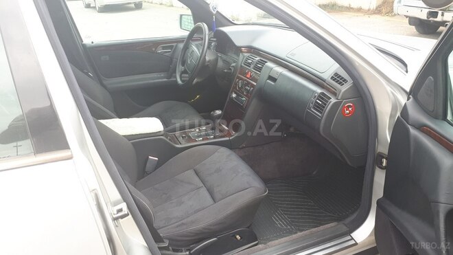Mercedes E 230 1997, 239,000 km - 2.3 l - Sumqayıt