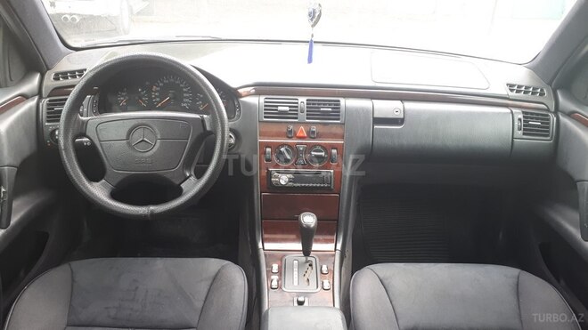 Mercedes E 230 1997, 239,000 km - 2.3 l - Sumqayıt