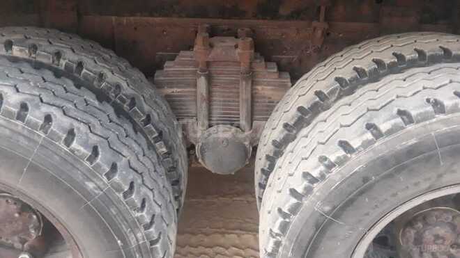 KamAz 55111 1983, 300,000 km - 11.0 l - Sumqayıt