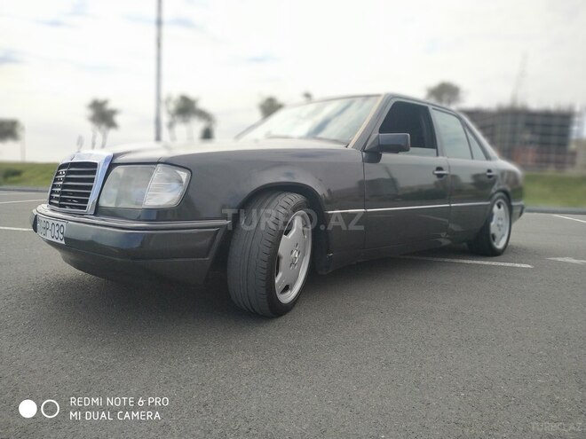 Mercedes E 200 1991, 333,000 km - 0.2 л - Sumqayıt