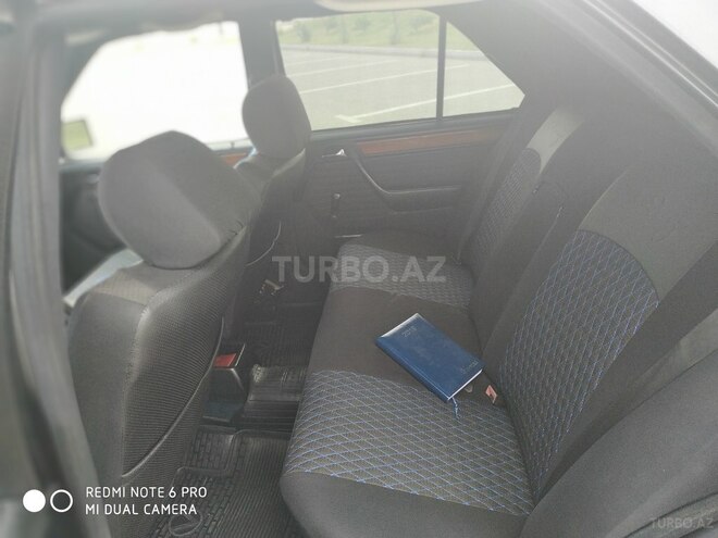 Mercedes E 200 1991, 333,000 km - 0.2 л - Sumqayıt
