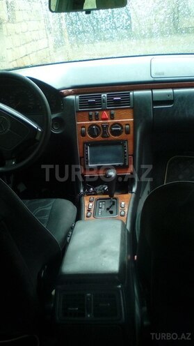 Mercedes E 240 1998, 364,000 km - 2.4 l - Xırdalan