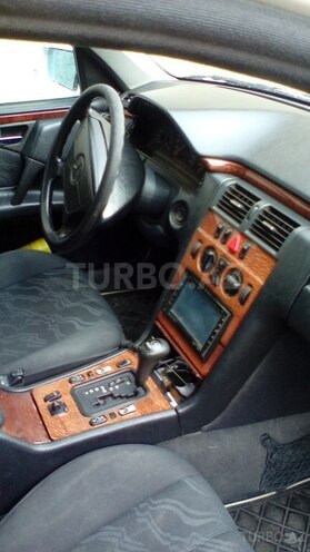 Mercedes E 240 1998, 364,000 km - 2.4 l - Xırdalan