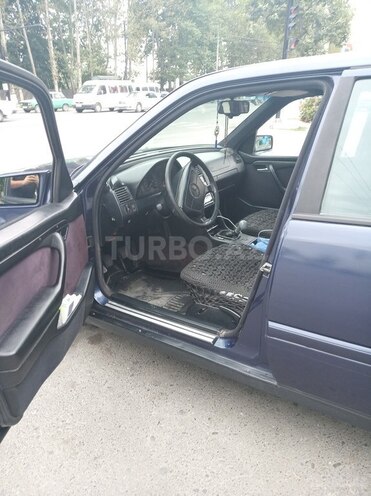 Mercedes C 180 1997, 330,000 km - 1.8 l - İsmayıllı