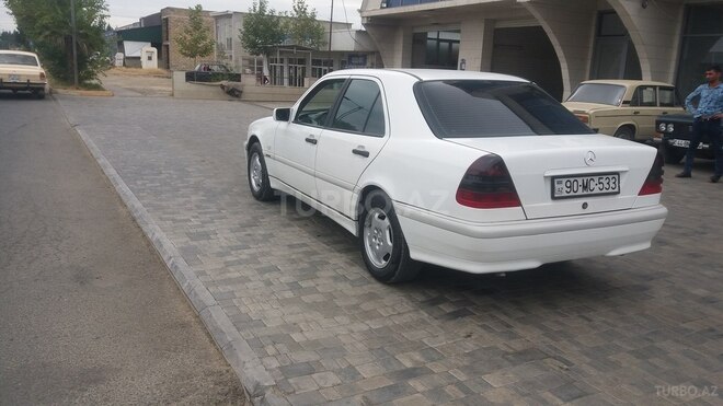 Mercedes C 220 1997, 300,000 km - 2.2 l - Masallı