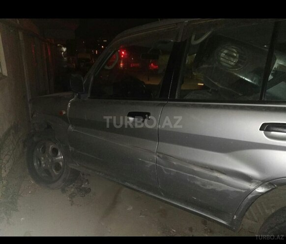 Mitsubishi Pajero io 1998, 310,000 km - 1.8 l - Bakı