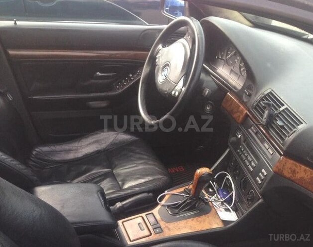 BMW 330 2006, 177,000 km - 0.3 l - Bakı