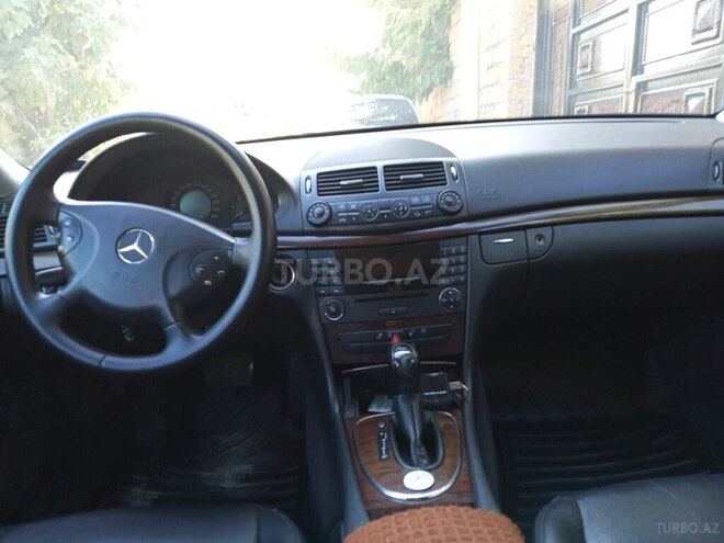 Mercedes E 220 2005, 271,100 km - 2.2 l - Bakı