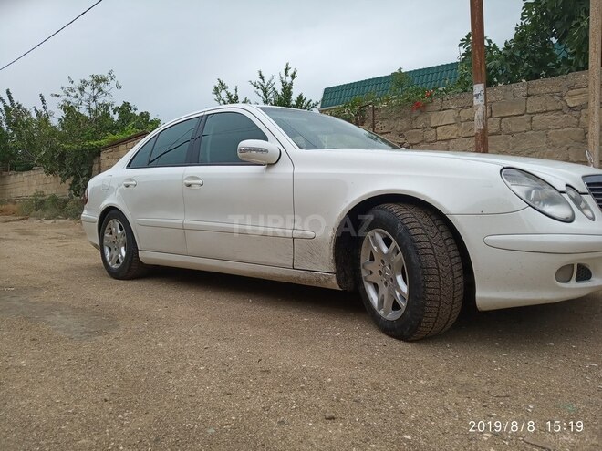 Mercedes E 220 2005, 271,100 km - 2.2 l - Bakı
