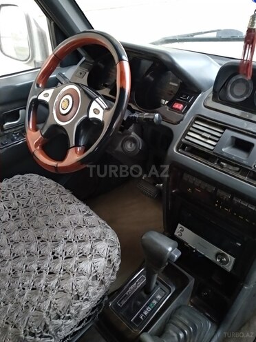 Mitsubishi Pajero 1993, 250,000 km - 2.5 l - Sumqayıt