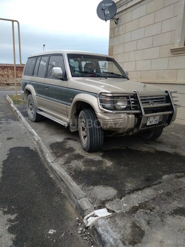 Mitsubishi Pajero 1993, 250,000 km - 2.5 l - Sumqayıt