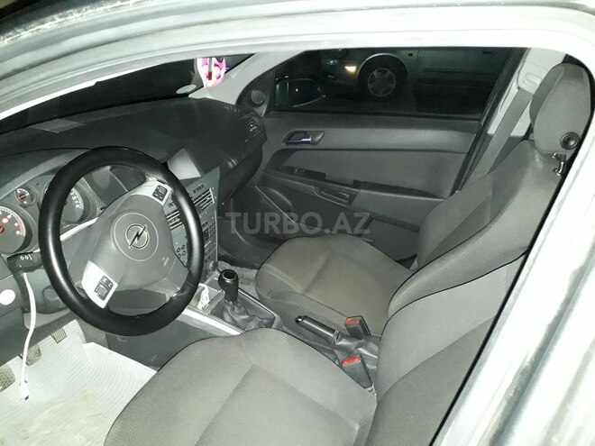Opel Astra 2009, 197,000 km - 1.4 л - Bakı