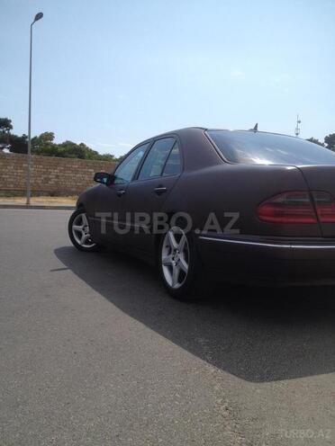 Mercedes E 220 2000, 324,157 km - 2.2 л - Bakı