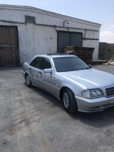 Mercedes C 220 1998, 303,030 km - 2.2 l - Bakı