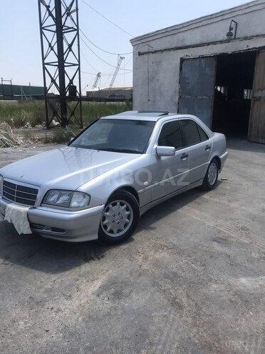 Mercedes C 220 1998, 303,030 km - 2.2 l - Bakı