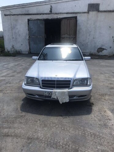 Mercedes C 220 1998, 303,030 km - 2.2 l - Bakı