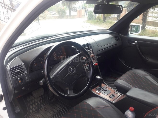 Mercedes C 220 1999, 265,833 km - 2.2 l - Masallı