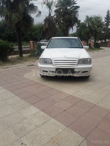 Mercedes C 220 1999, 265,833 km - 2.2 l - Masallı