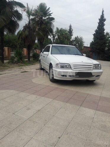 Mercedes C 220 1999, 265,833 km - 2.2 l - Masallı