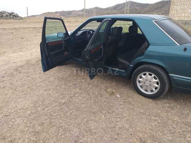 Mercedes E 280 1993, 257,365 km - 2.8 l - Şəmkir