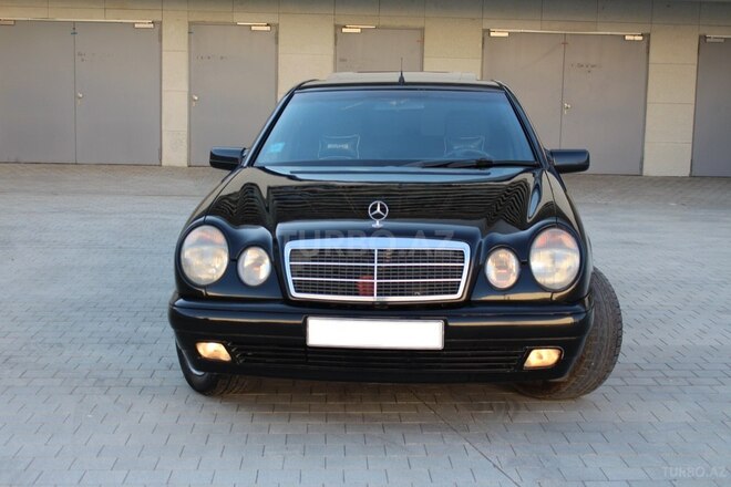 Mercedes E 240 1998, 299,000 km - 2.4 l - Bakı