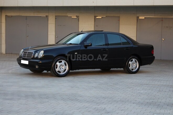 Mercedes E 240 1998, 299,000 km - 2.4 l - Bakı