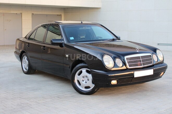 Mercedes E 240 1998, 299,000 km - 2.4 l - Bakı
