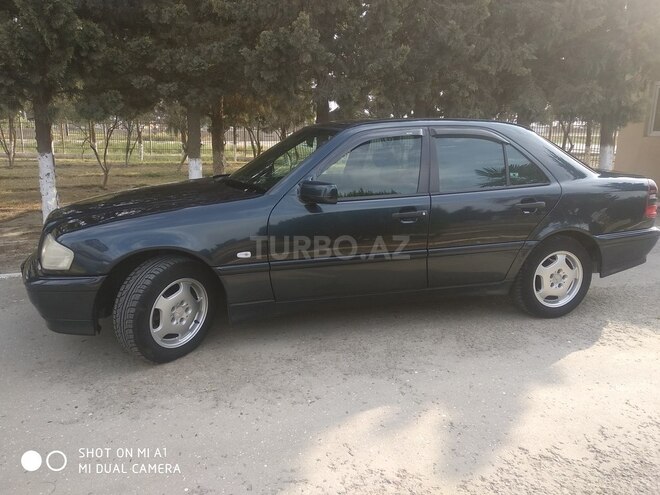 Mercedes C 180 1999, 273,000 km - 1.8 л - Neftçala