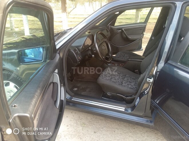Mercedes C 180 1999, 273,000 km - 1.8 л - Neftçala